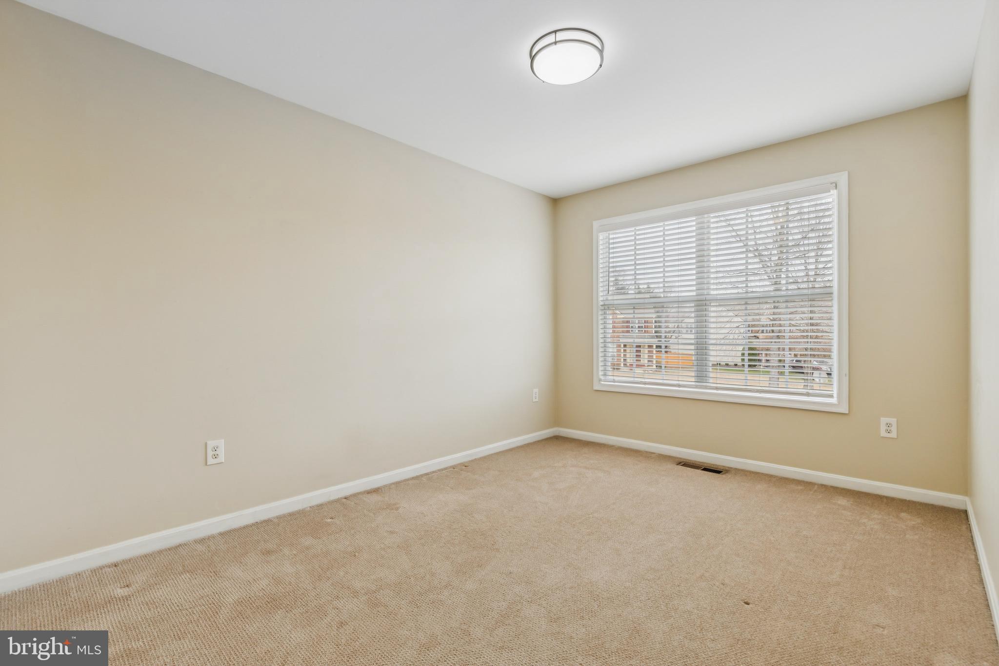 9320 CROSSED SABRES COURT