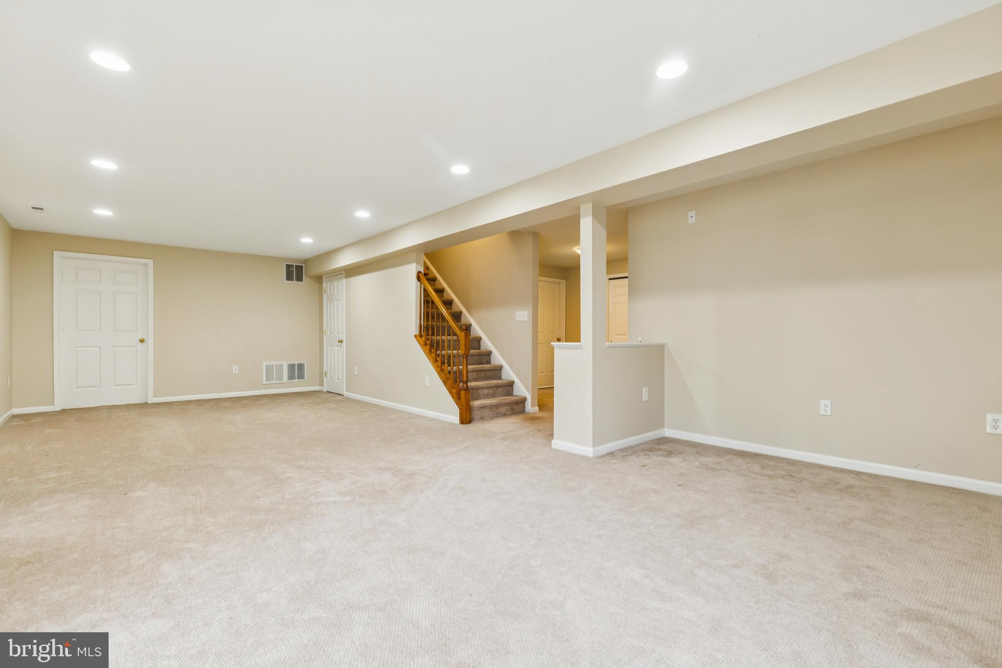 9320 CROSSED SABRES COURT