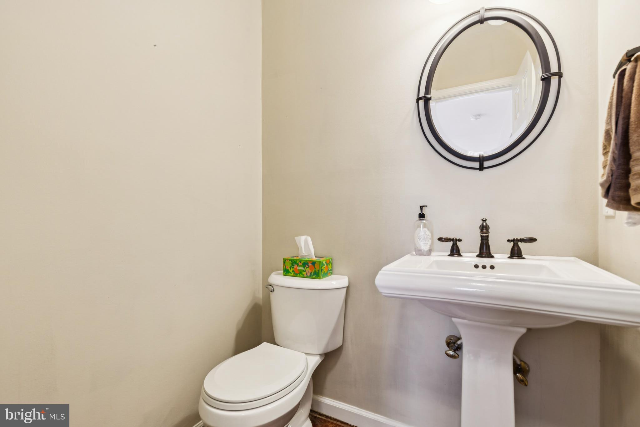 9320 CROSSED SABRES COURT