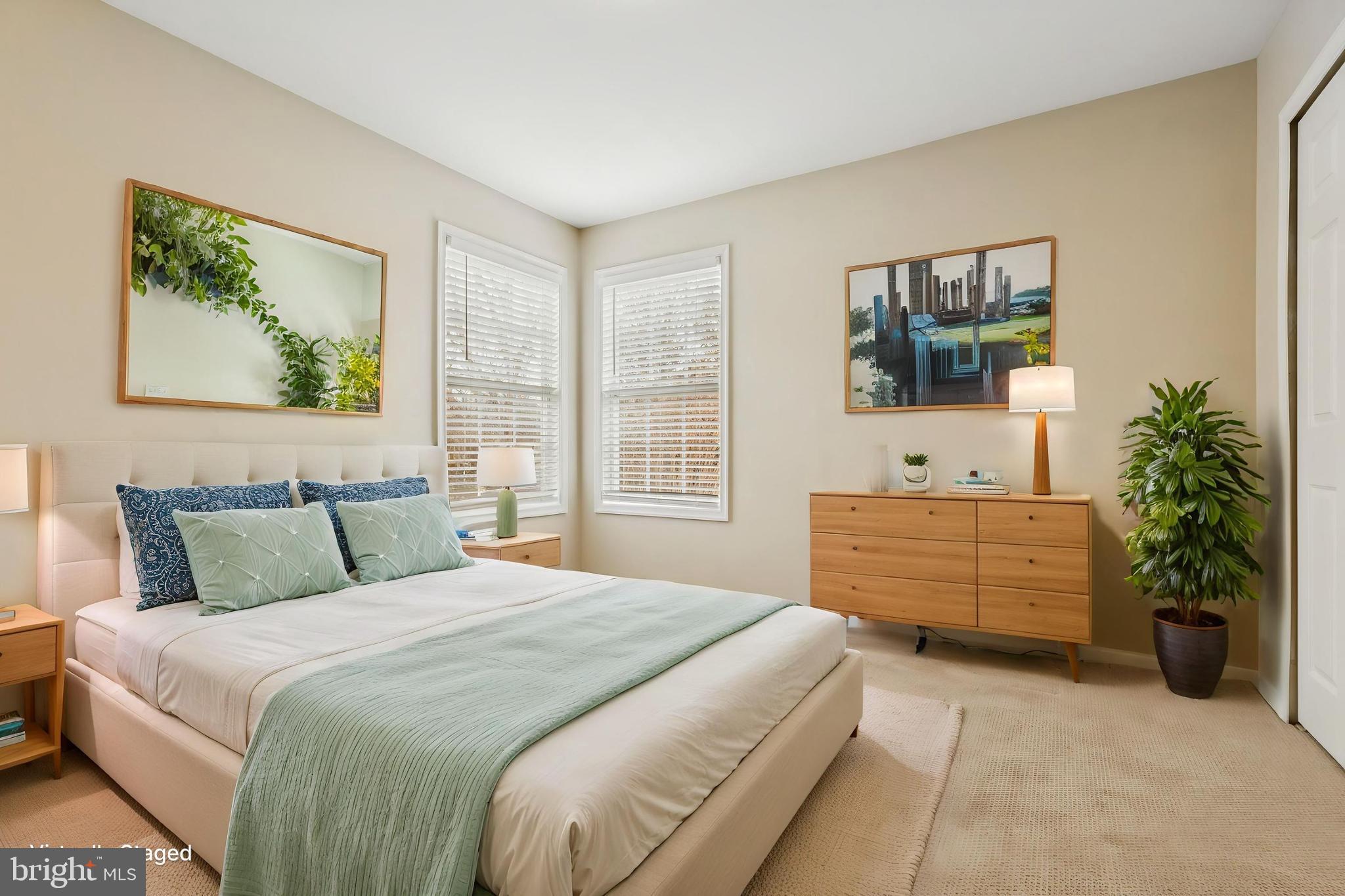 9320 CROSSED SABRES COURT