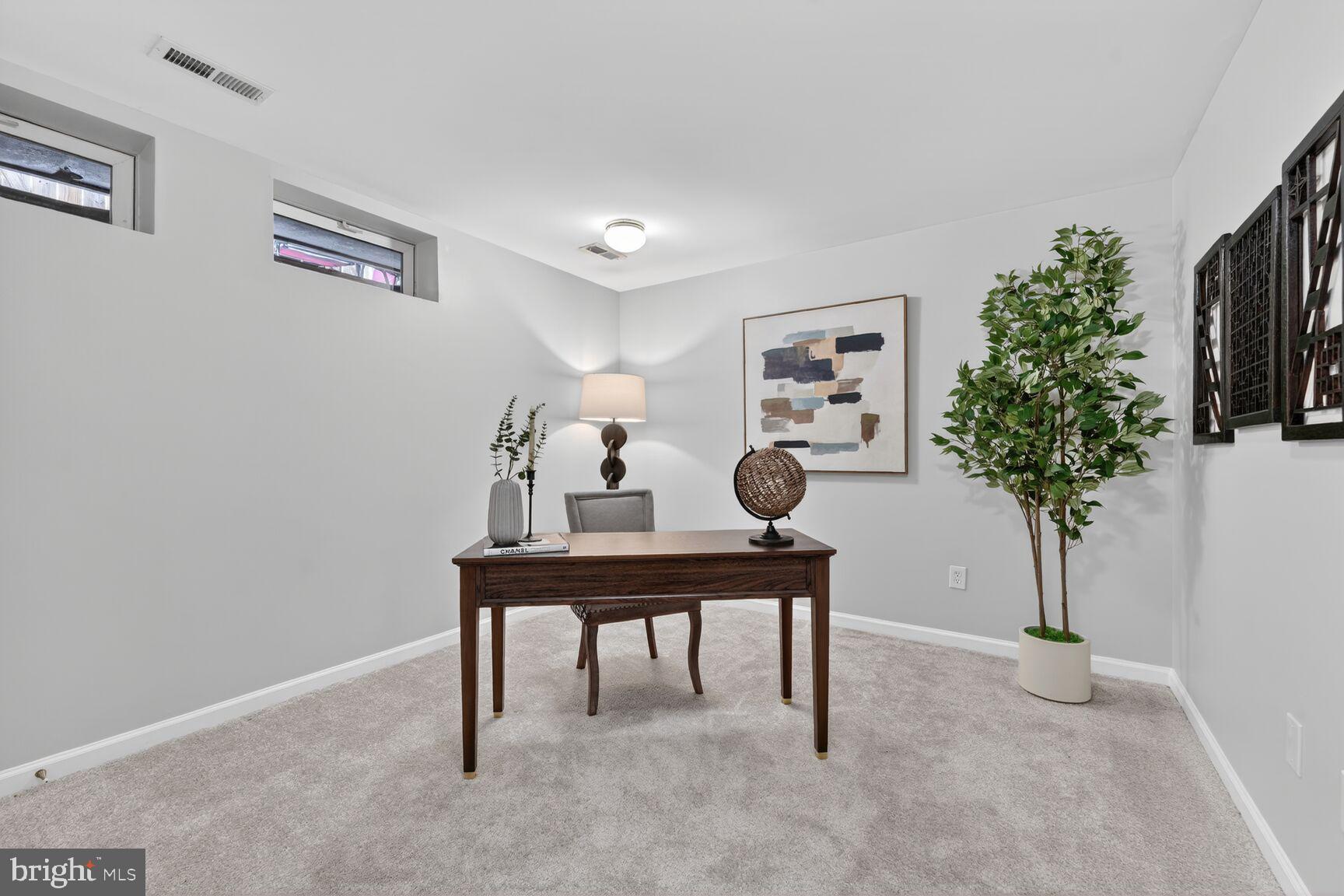 1252 CORBETT PLACE