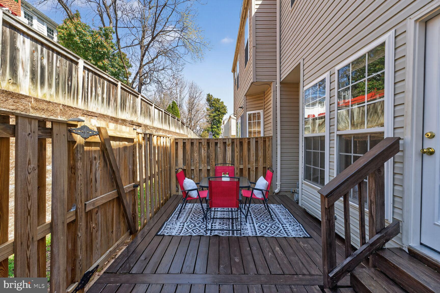 1252 CORBETT PLACE