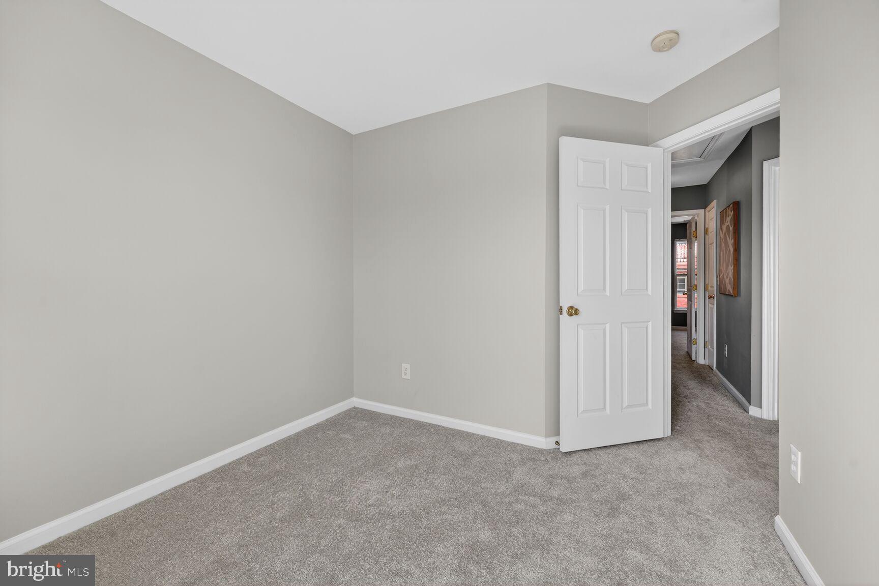 1252 CORBETT PLACE