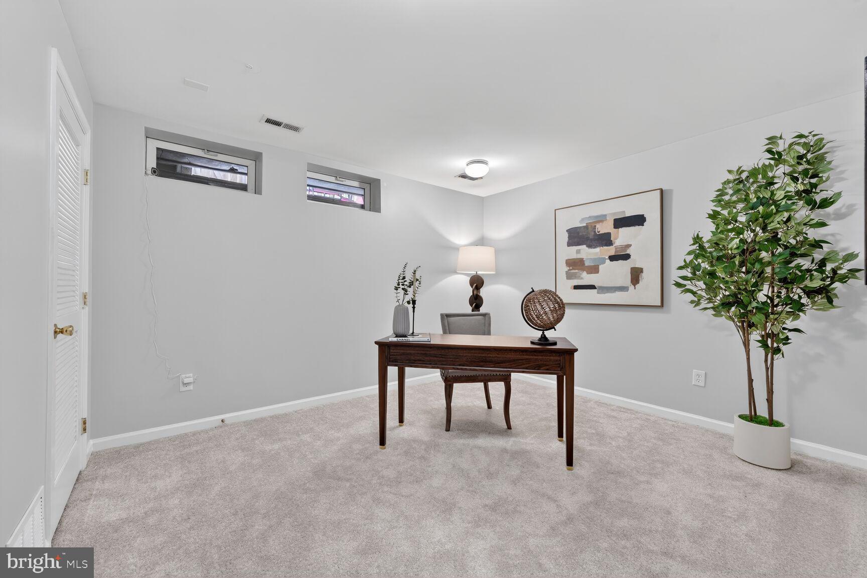 1252 CORBETT PLACE
