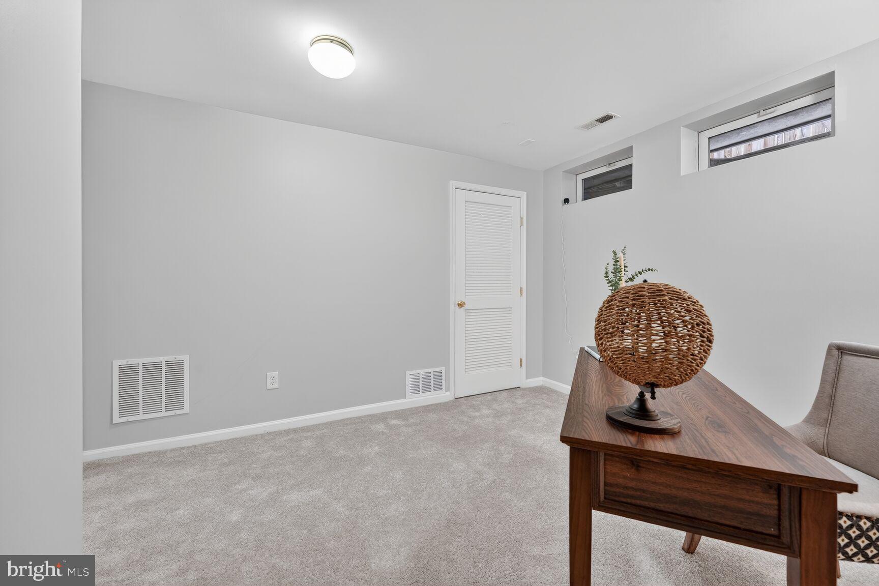 1252 CORBETT PLACE
