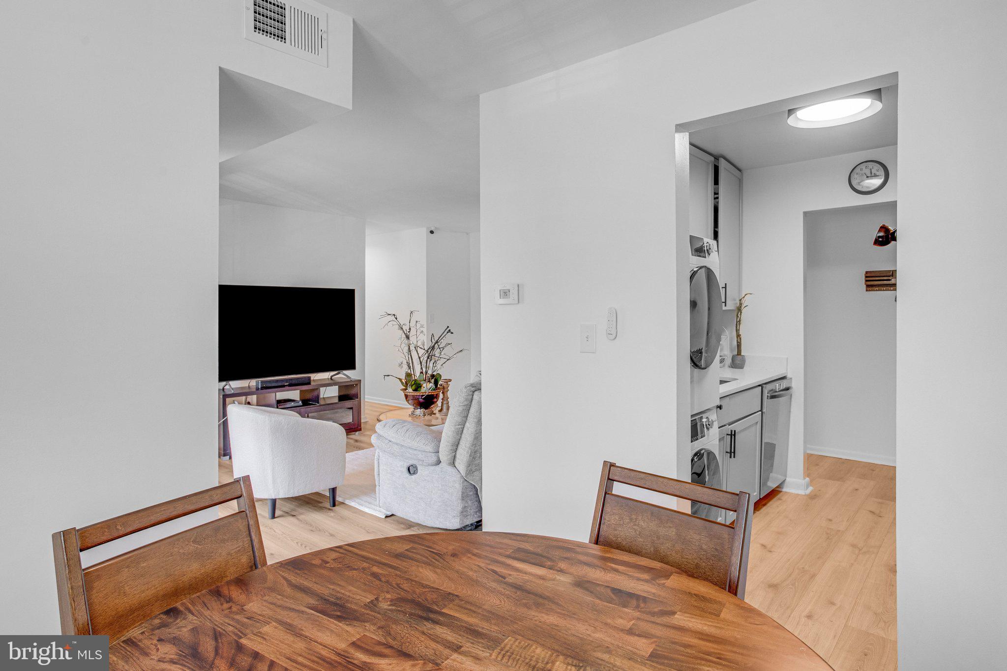 1521 COLONIAL DRIVE 201