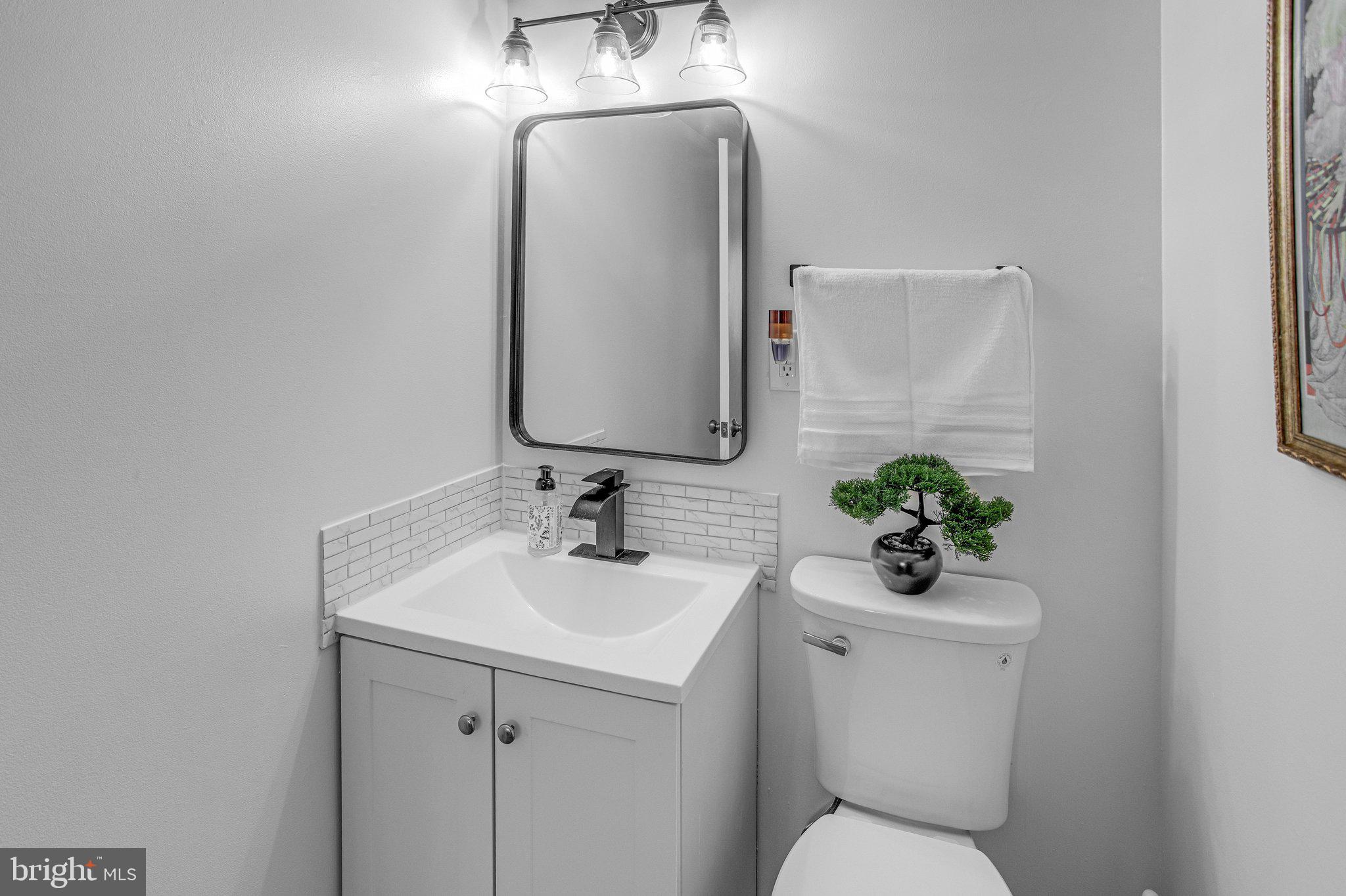 1521 COLONIAL DRIVE 201