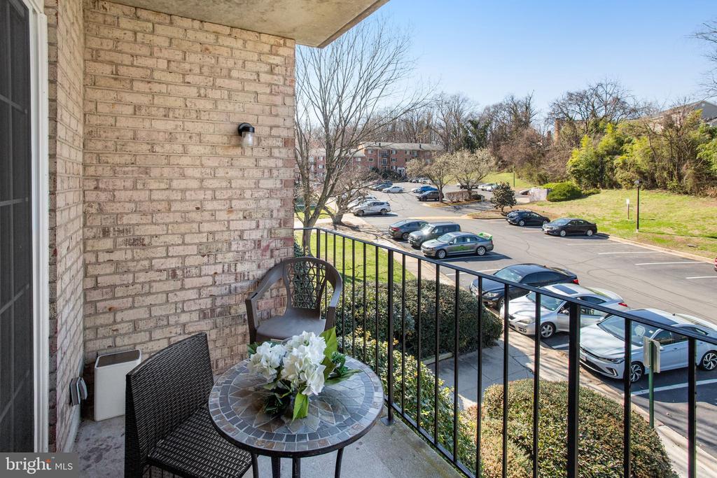 1521 COLONIAL DRIVE 201