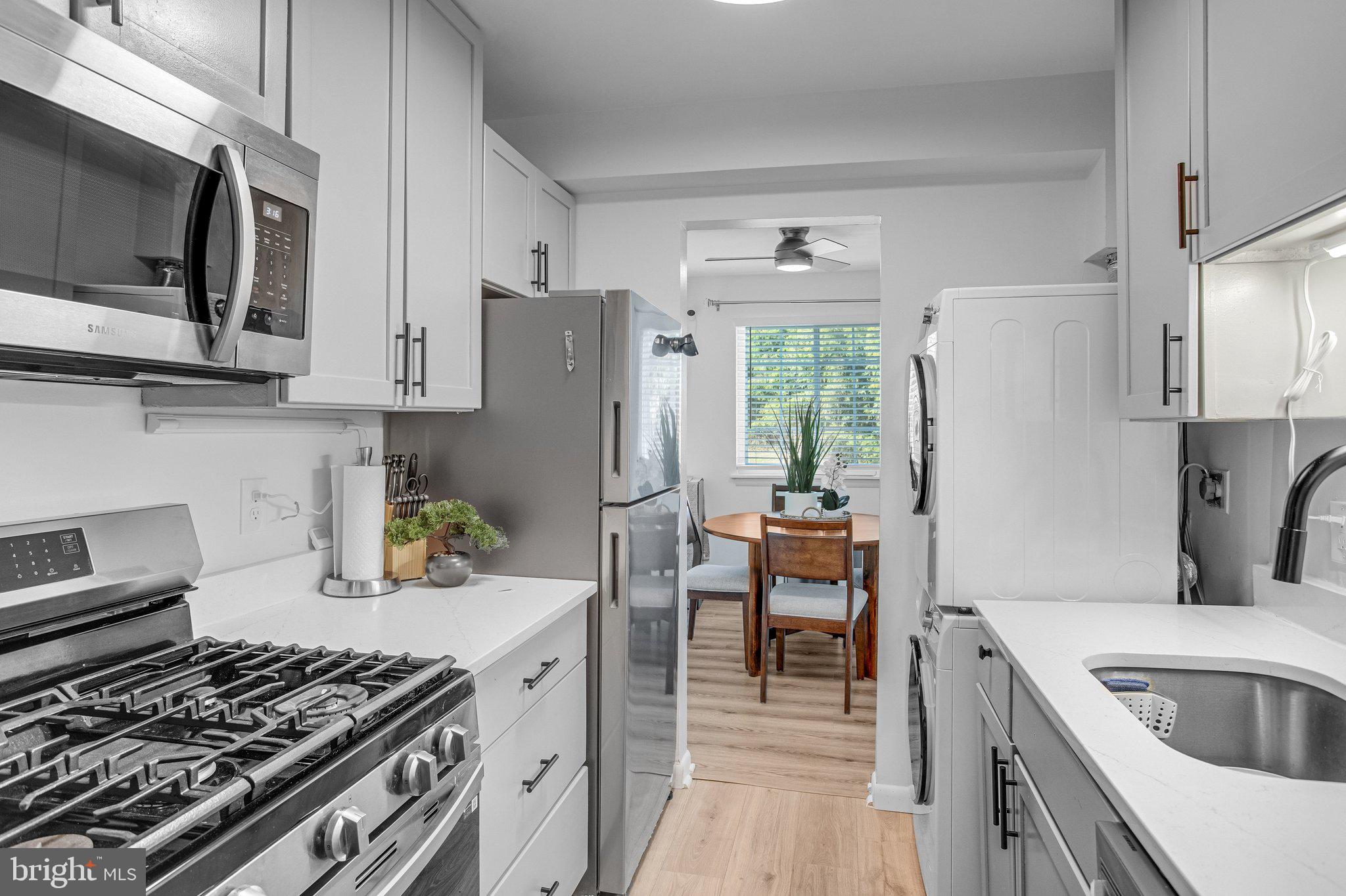 1521 COLONIAL DRIVE 201