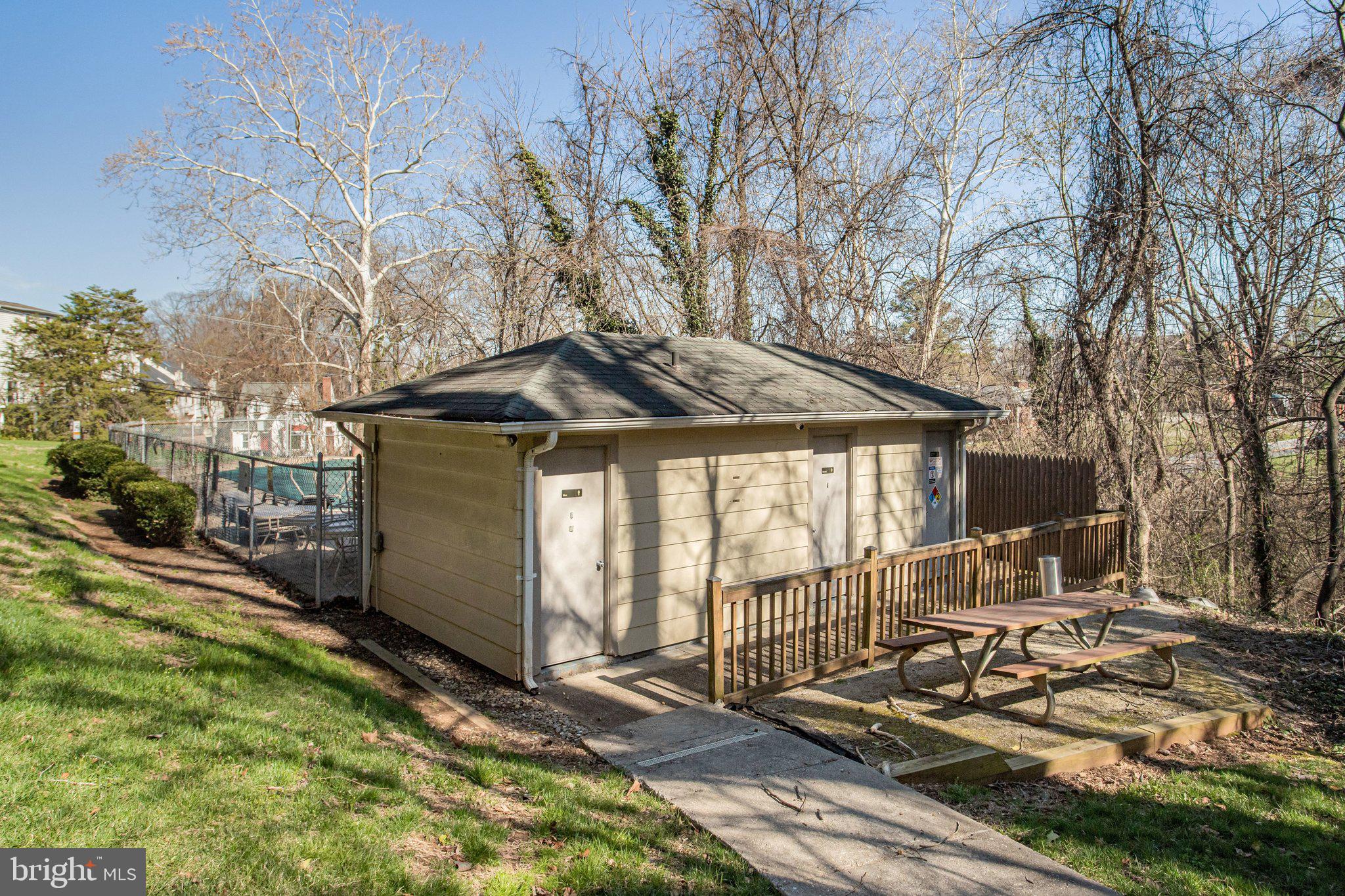 1521 COLONIAL DRIVE 201