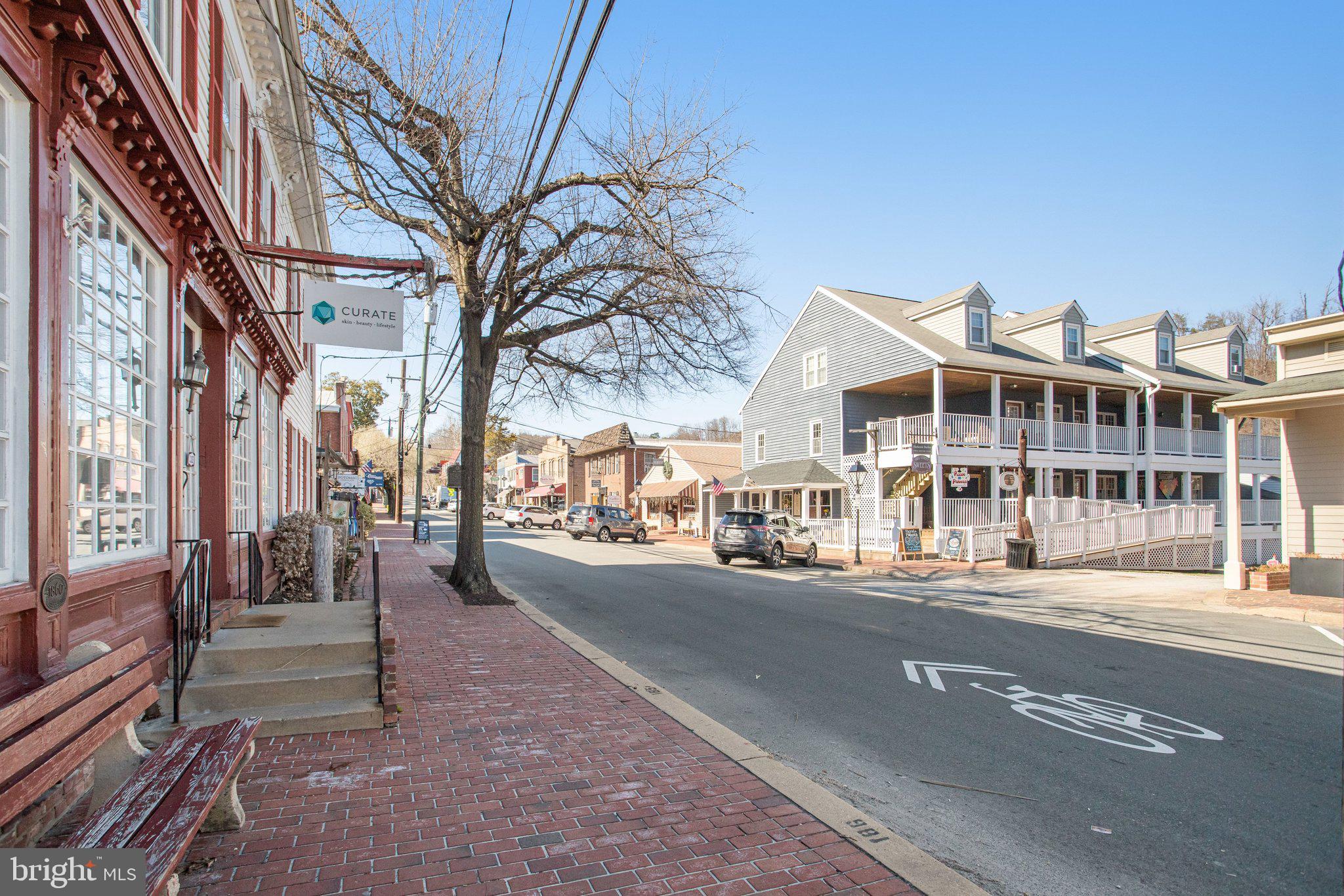 1521 COLONIAL DRIVE 201