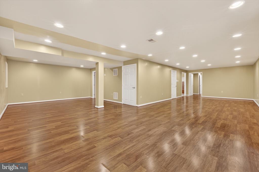 8166 TENBROOK DRIVE