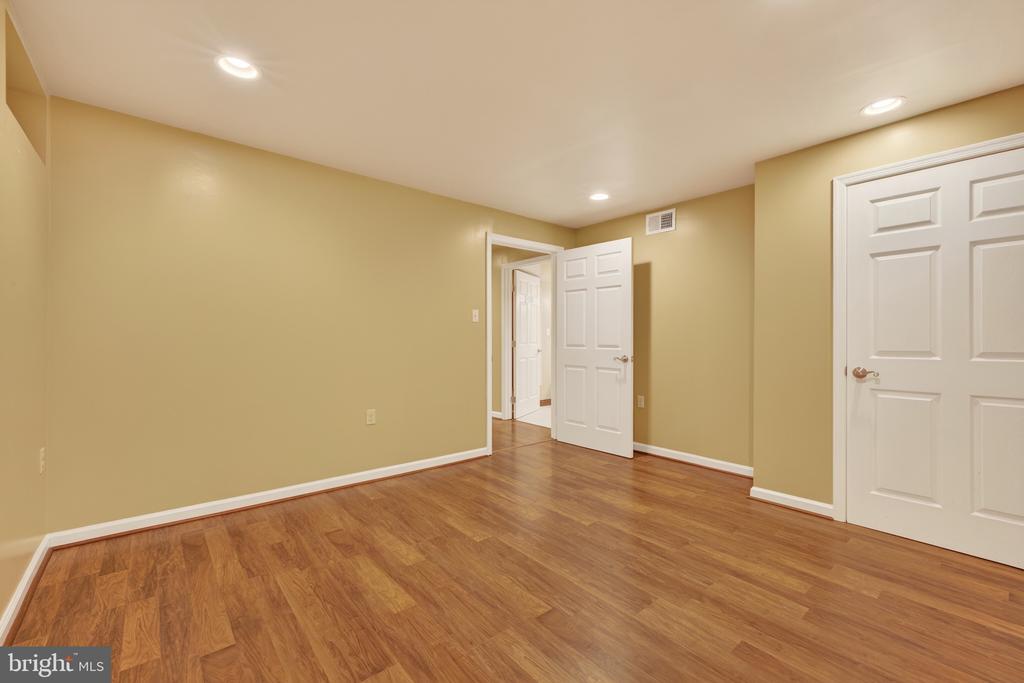 8166 TENBROOK DRIVE