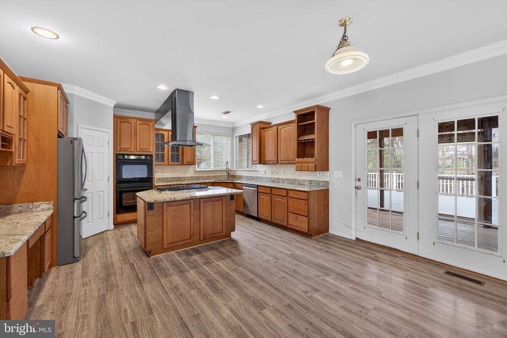 8166 TENBROOK DRIVE