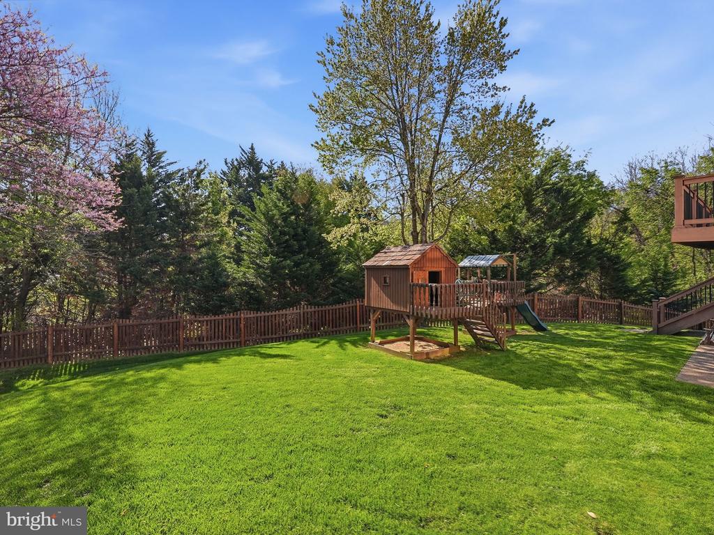 15577 TRISAIL COURT