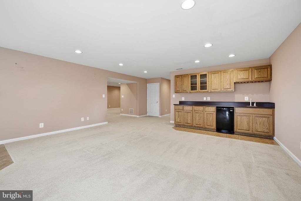 6344 AVINGTON PLACE