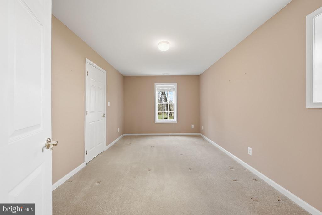 6344 AVINGTON PLACE