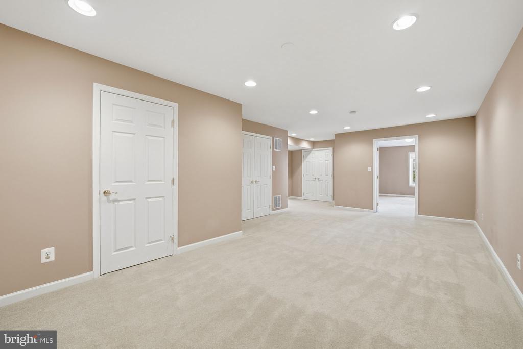 6344 AVINGTON PLACE