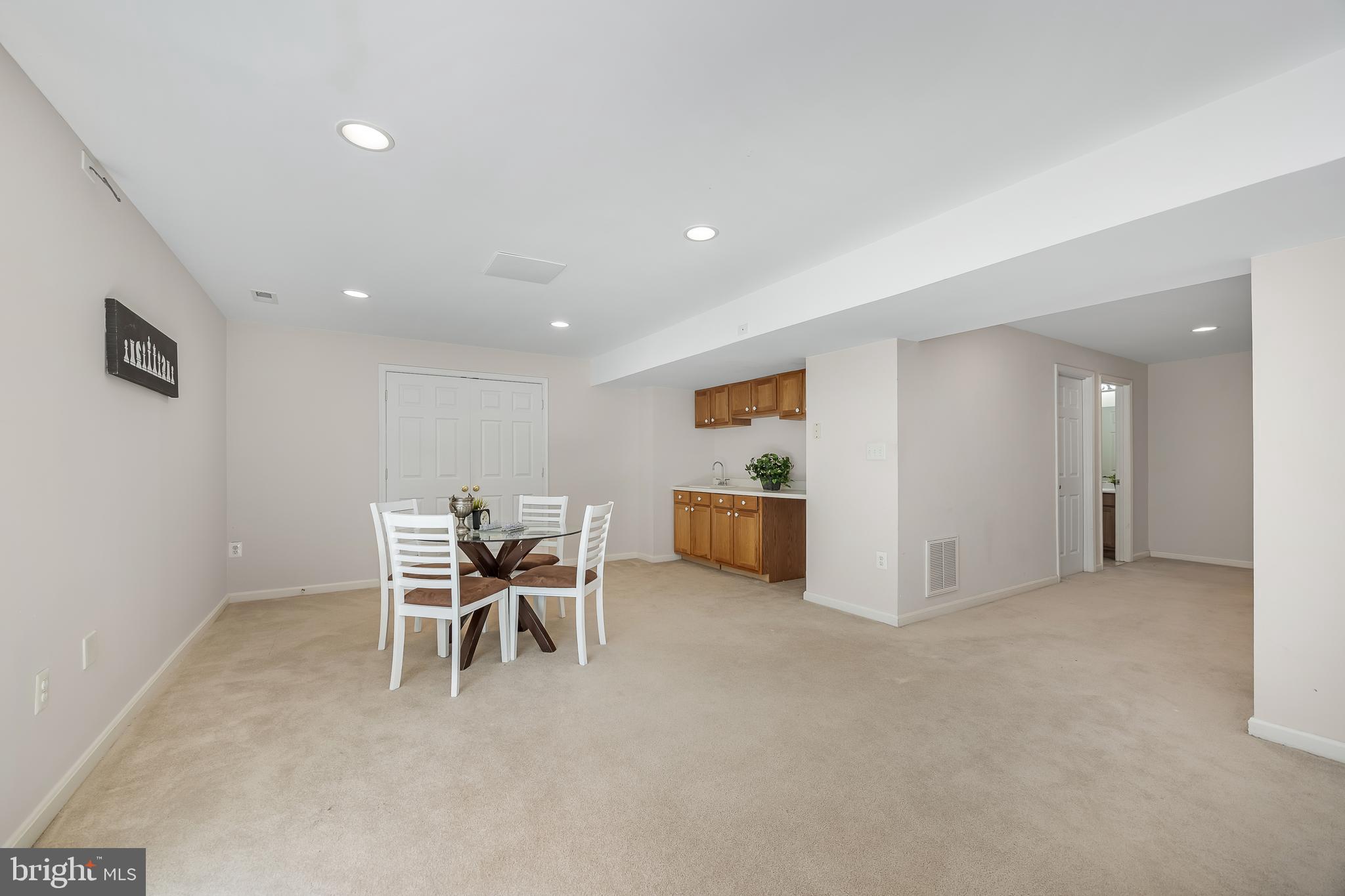 15572 ATTERBURY COURT