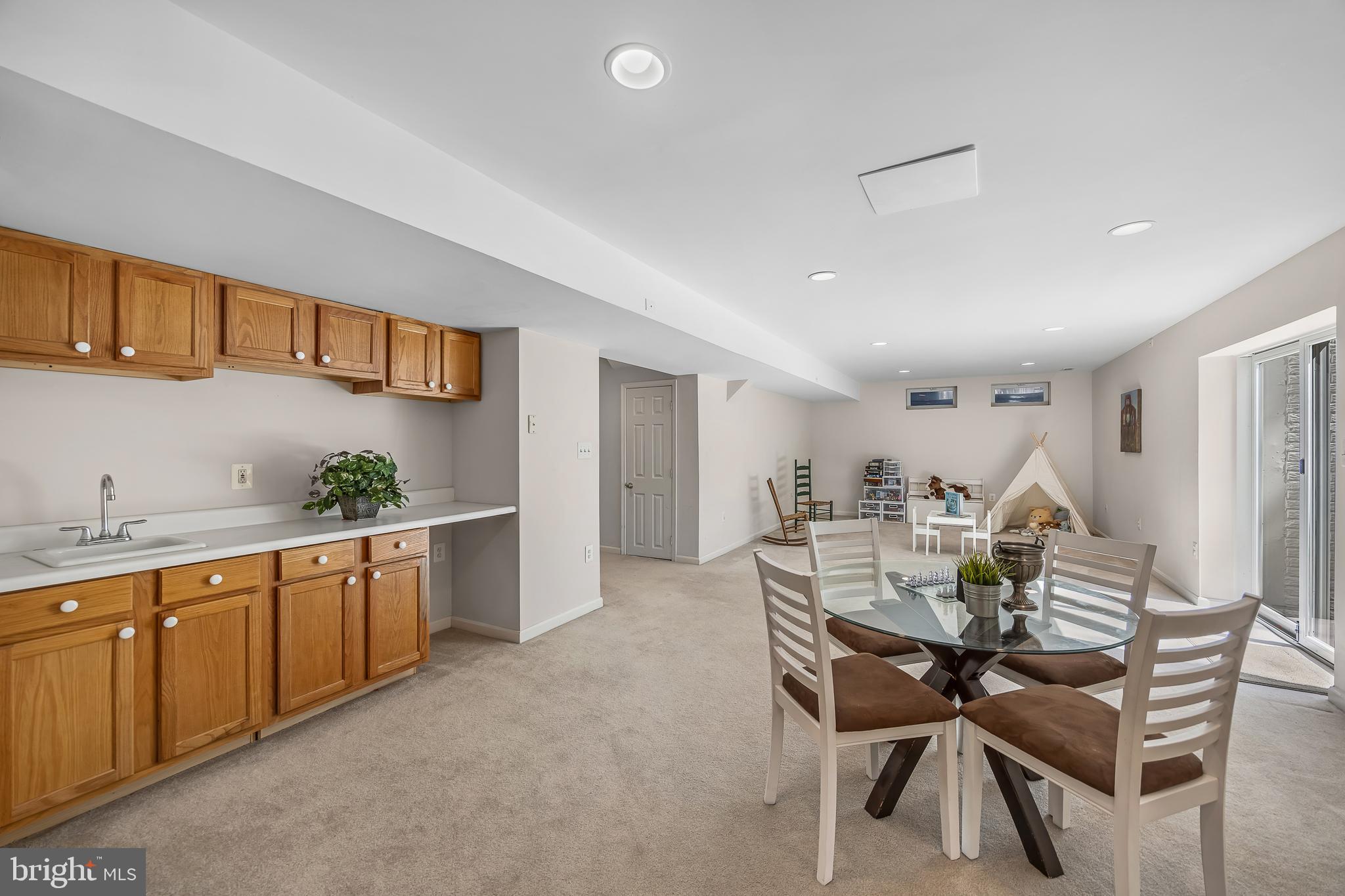 15572 ATTERBURY COURT