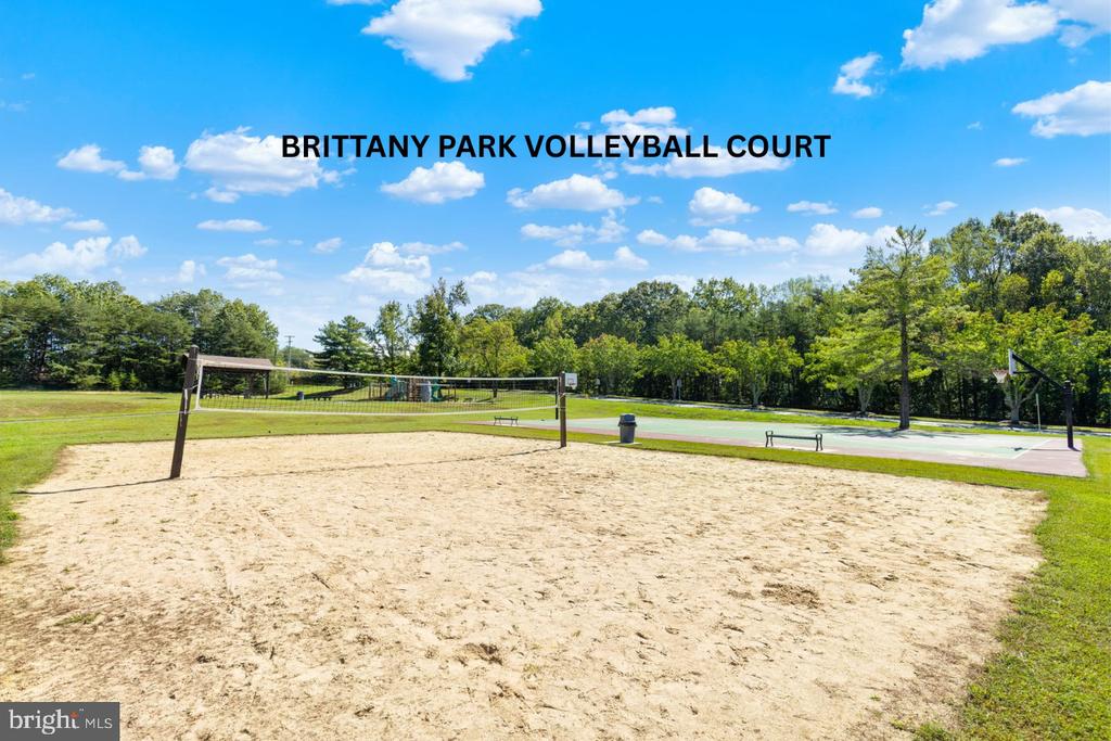 15572 ATTERBURY COURT