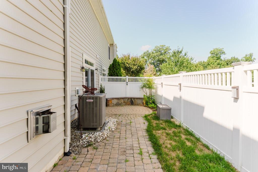 13075 SIDLAW HILLS LANE