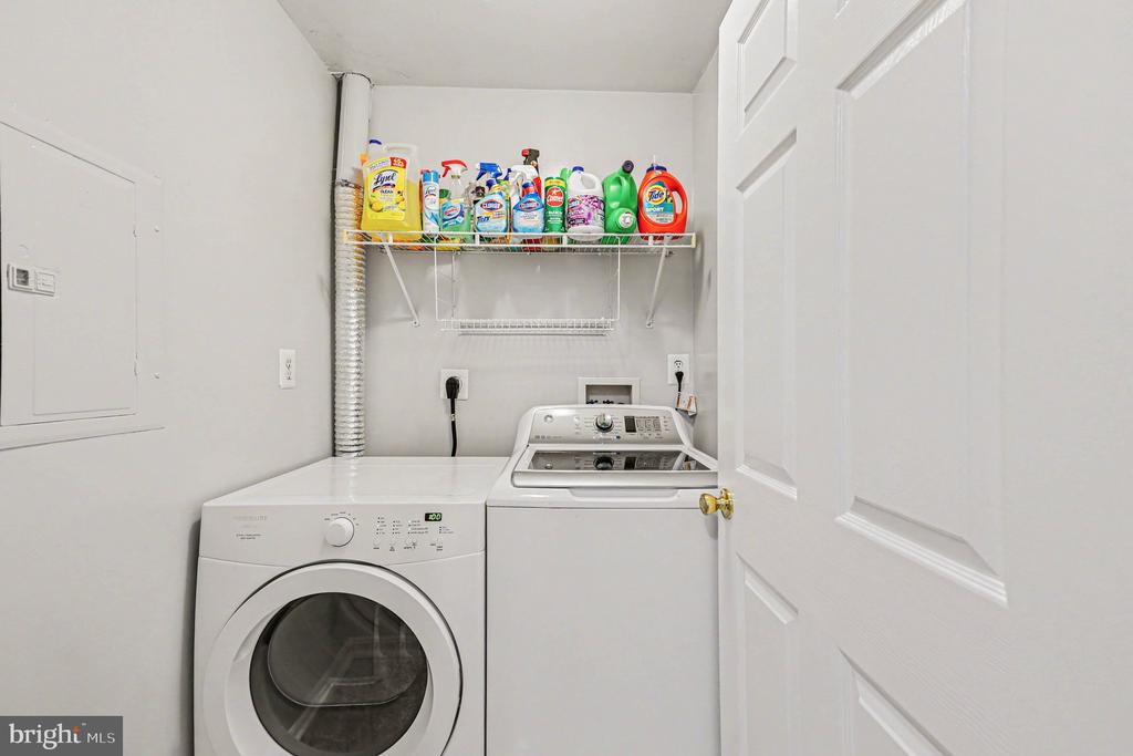 1067 GARDENVIEW LOOP 201