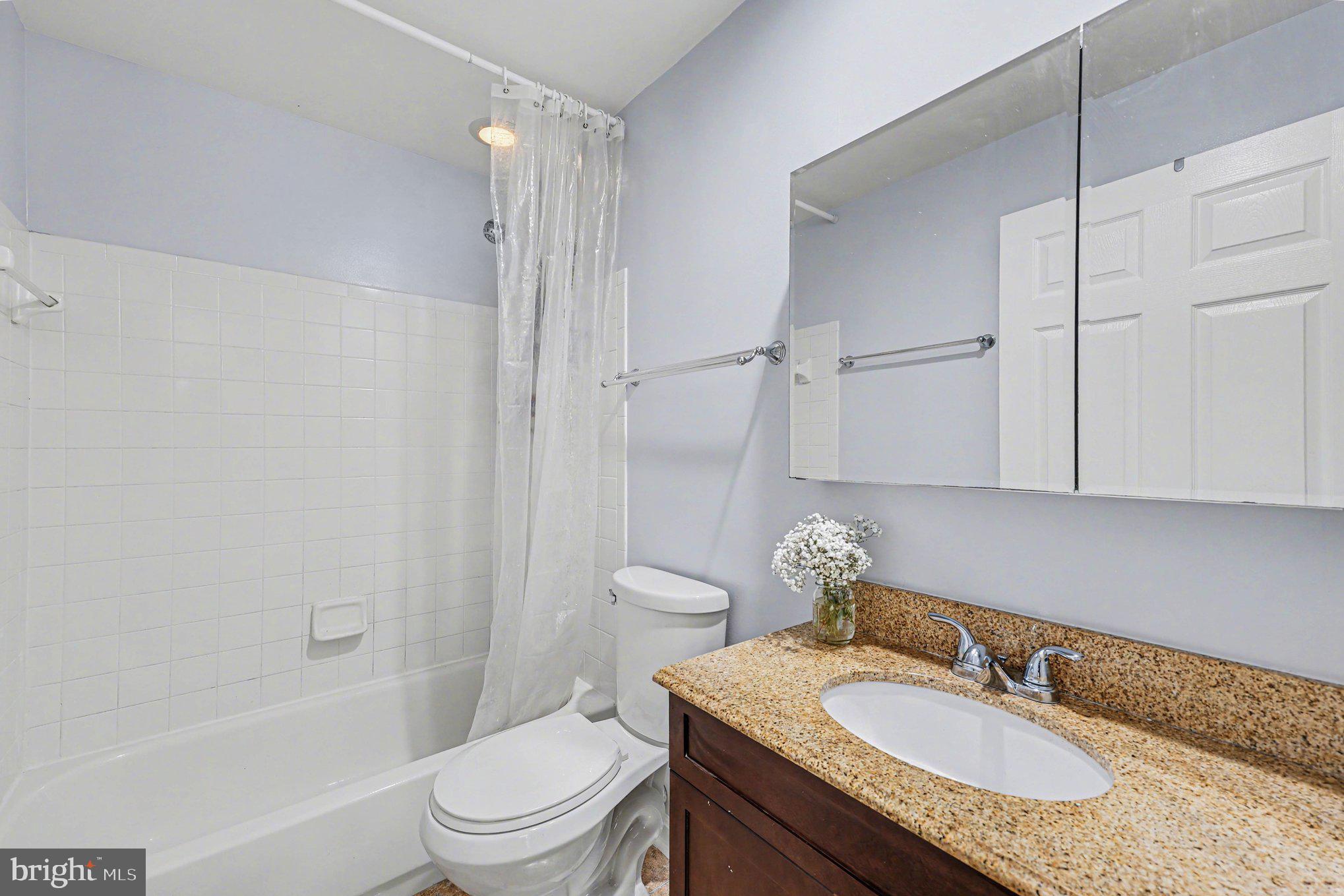1067 GARDENVIEW LOOP 201