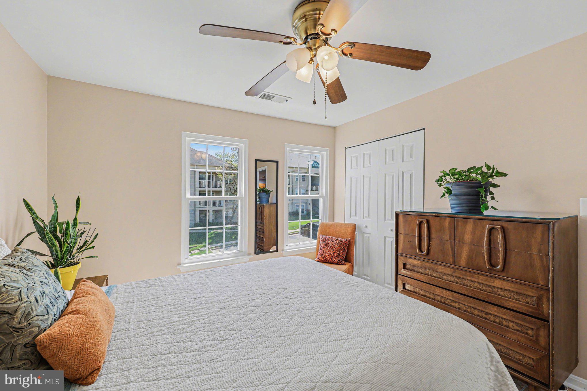 1067 GARDENVIEW LOOP 201