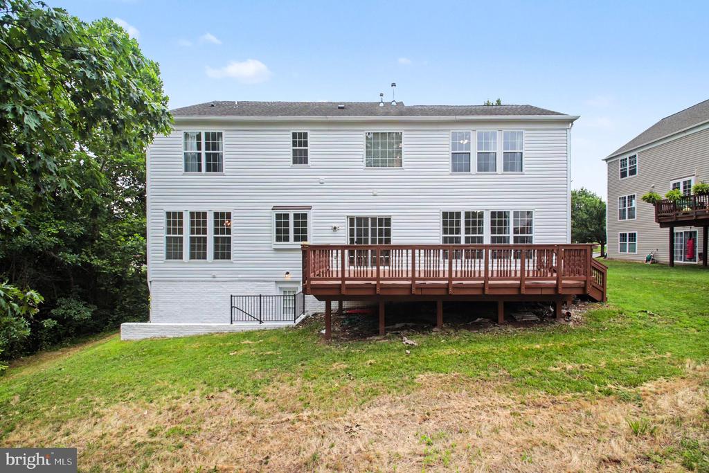15082 STEPPING STONE DRIVE
