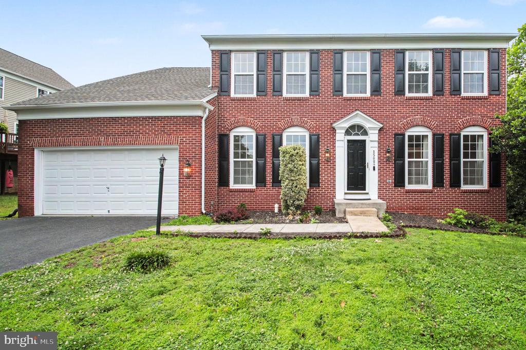 15082 STEPPING STONE DRIVE