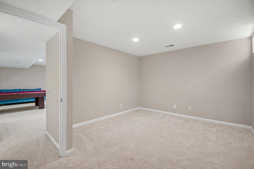 15082 STEPPING STONE DRIVE