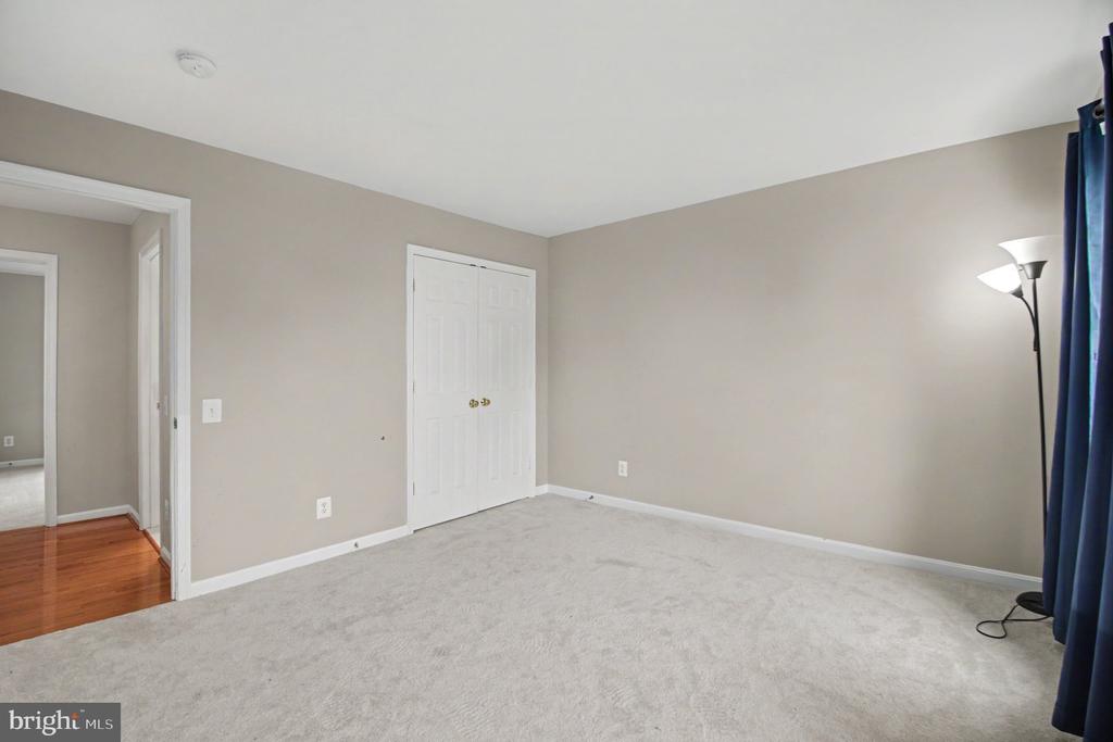15082 STEPPING STONE DRIVE