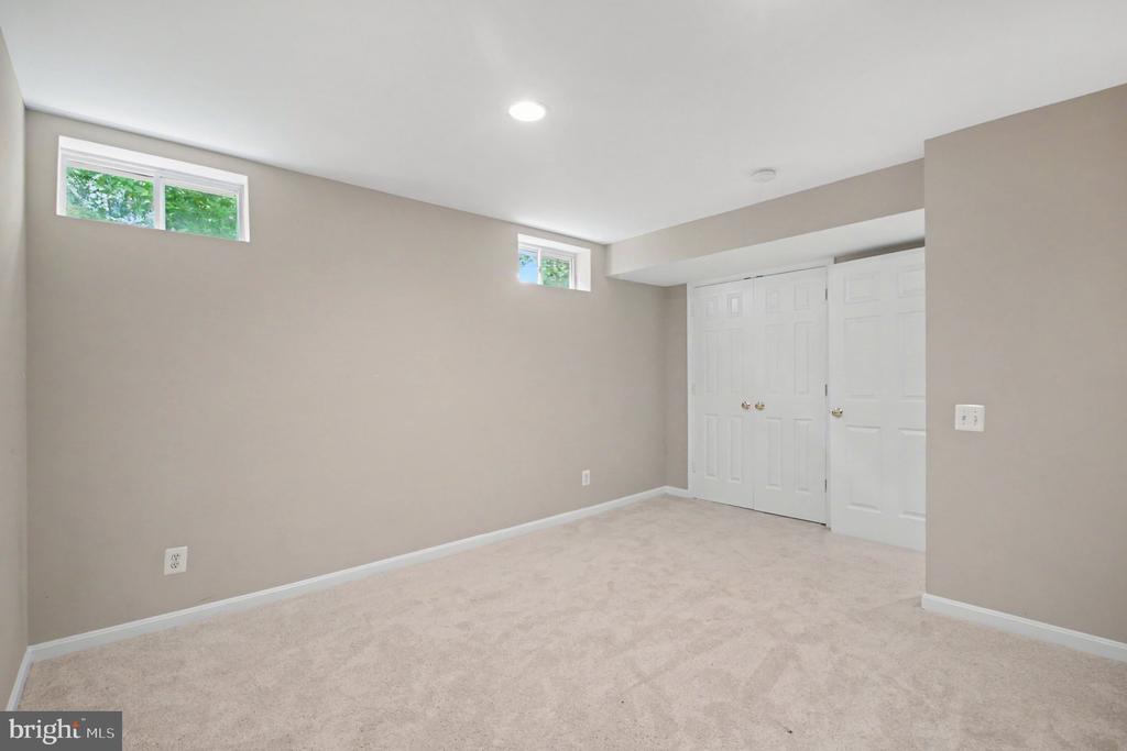 15082 STEPPING STONE DRIVE