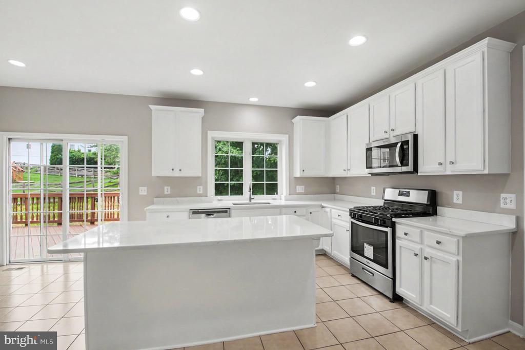 15082 STEPPING STONE DRIVE