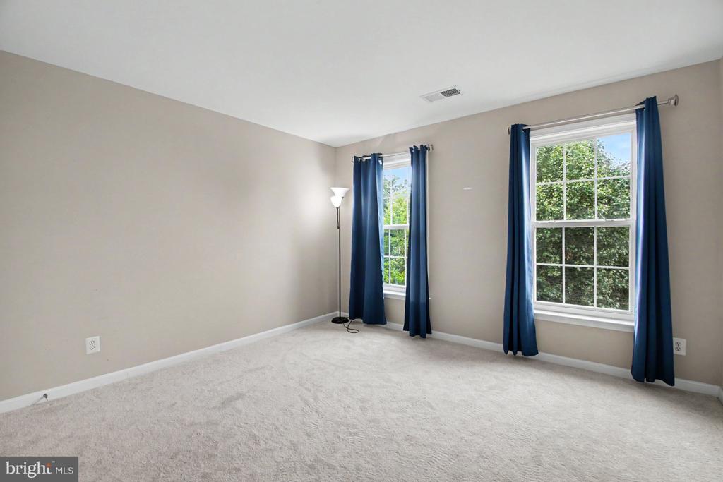 15082 STEPPING STONE DRIVE
