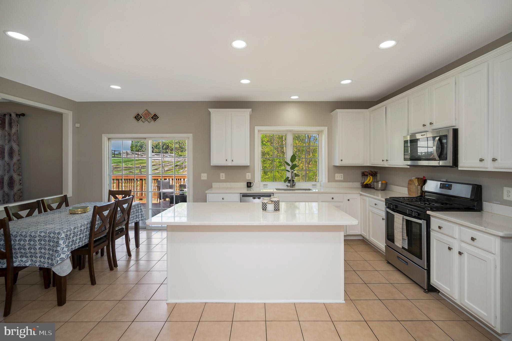 15082 STEPPING STONE DRIVE