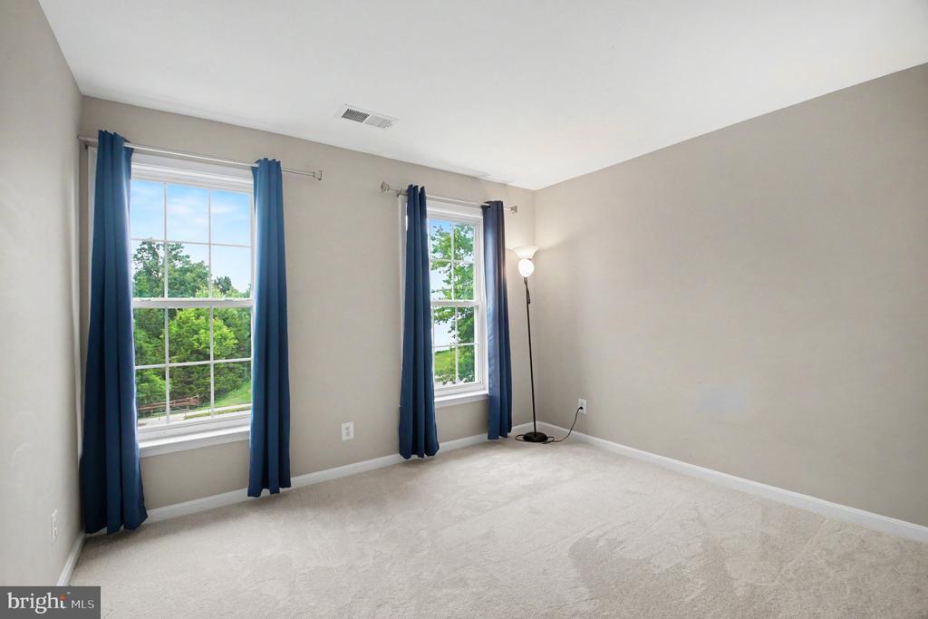15082 STEPPING STONE DRIVE