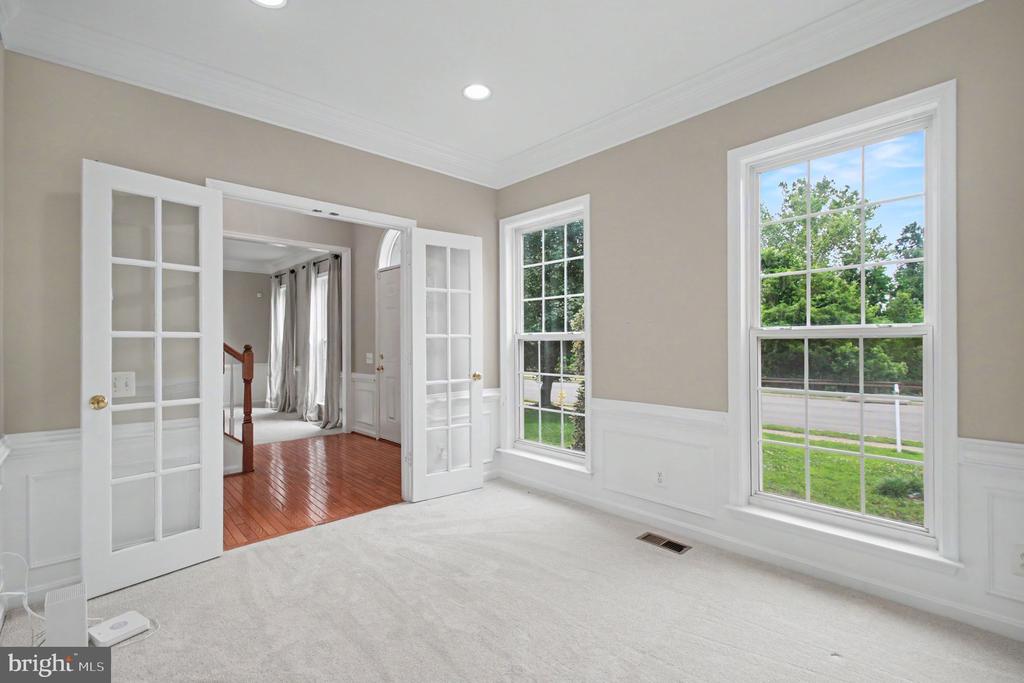 15082 STEPPING STONE DRIVE