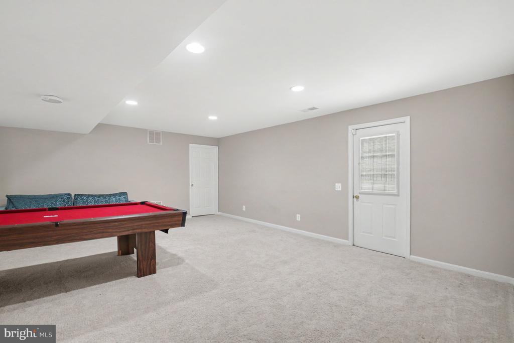 15082 STEPPING STONE DRIVE