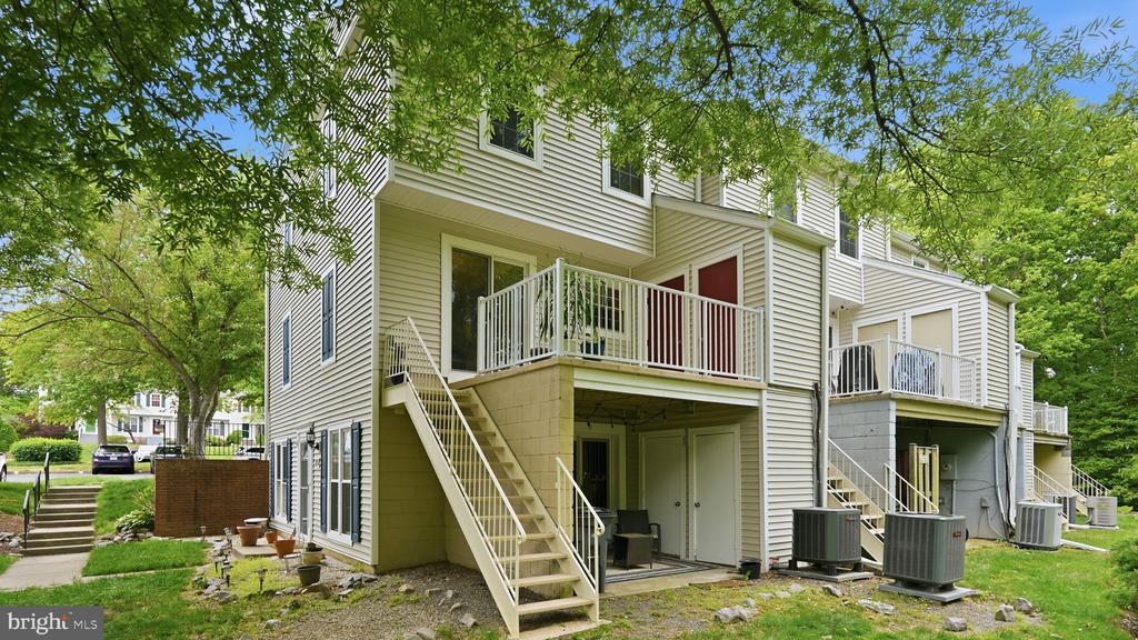 2866 BURGUNDY PLACE