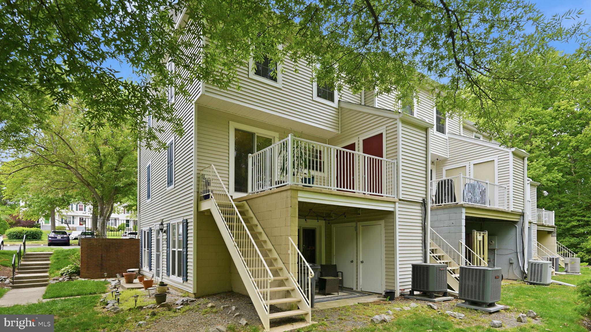 2866 BURGUNDY PLACE