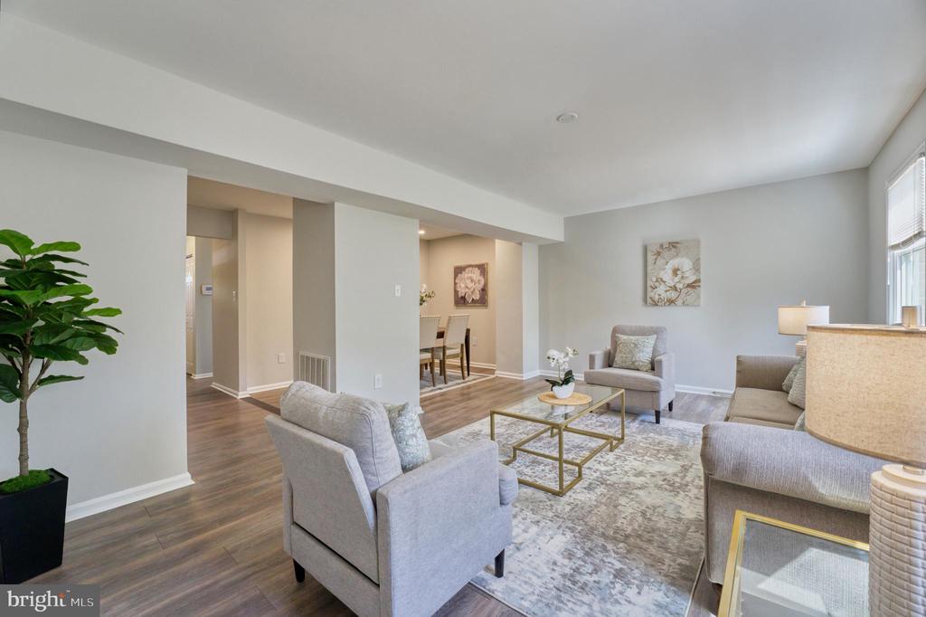 12488 SKIPPER CIRCLE