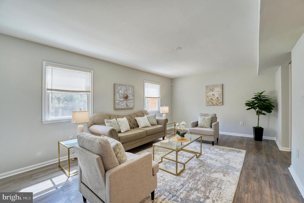 12488 SKIPPER CIRCLE