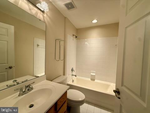 7015 TREK WAY