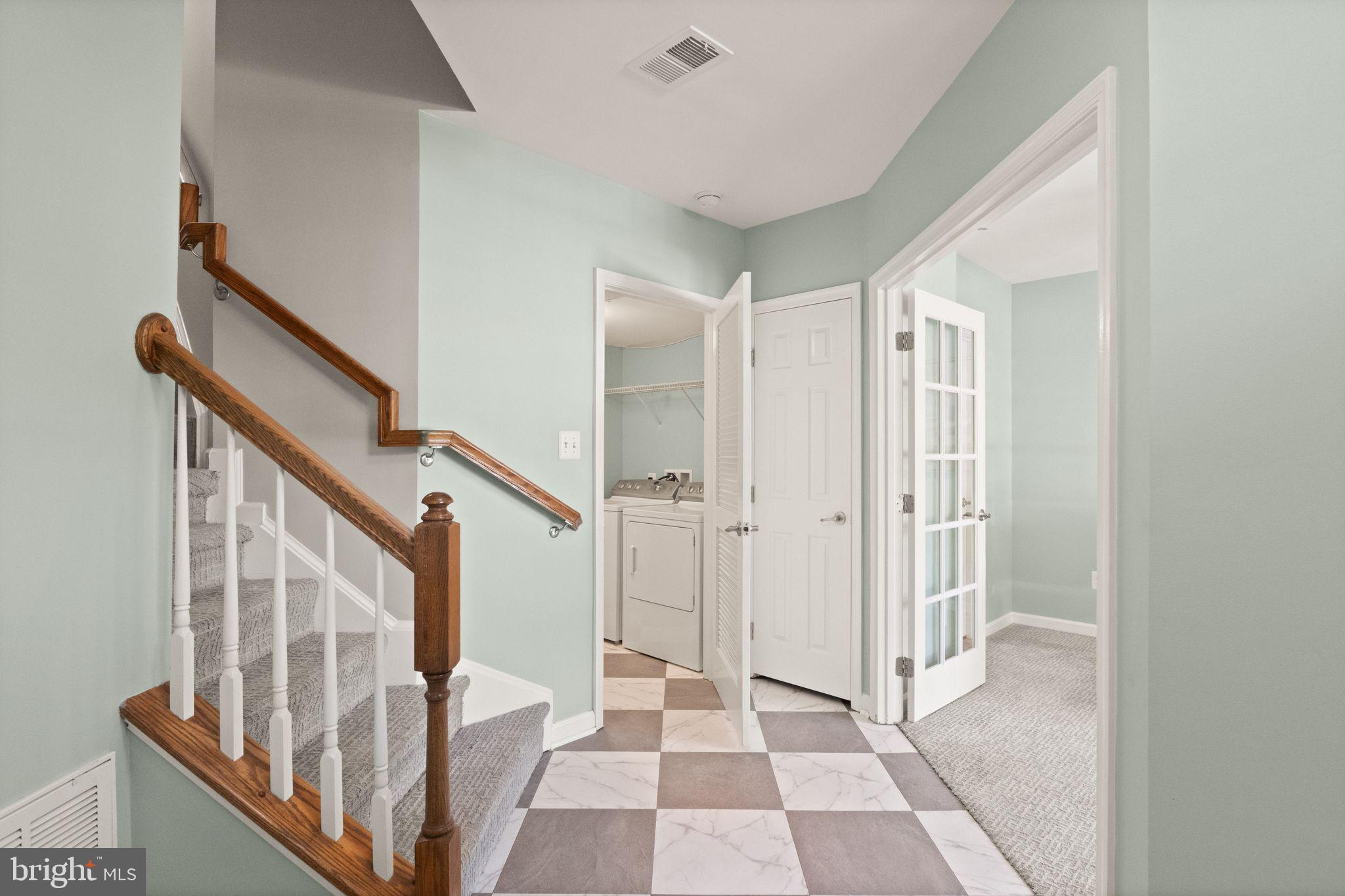 7015 TREK WAY