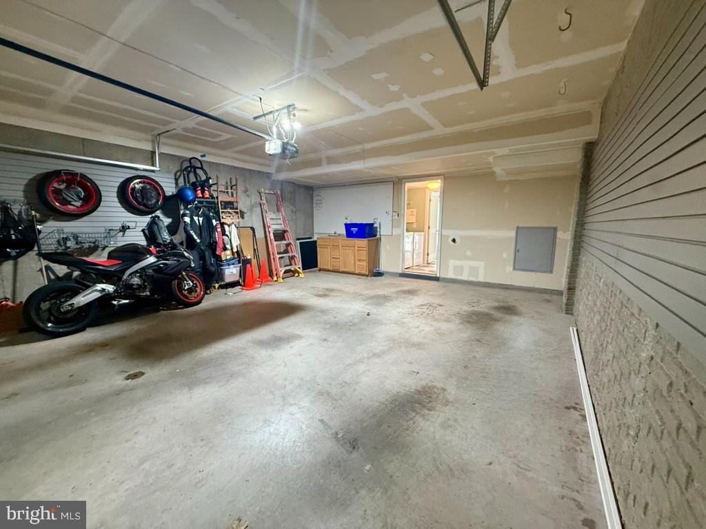 7015 TREK WAY