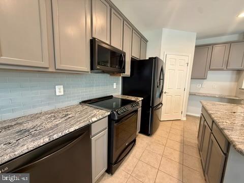 7015 TREK WAY