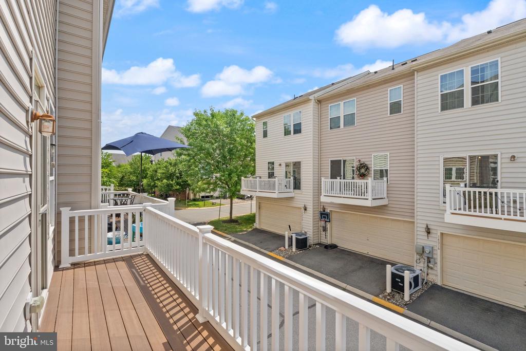 7015 TREK WAY
