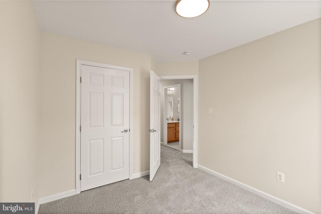 7015 TREK WAY